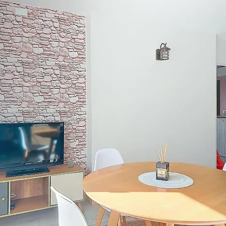 Lejlighed U Centru By Interhome *